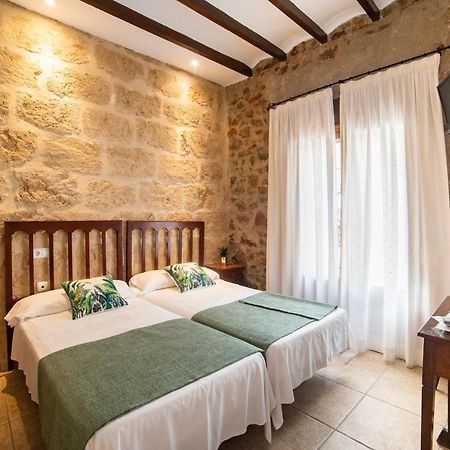 Hostal Tres Molins Jesus Pobre Buitenkant foto